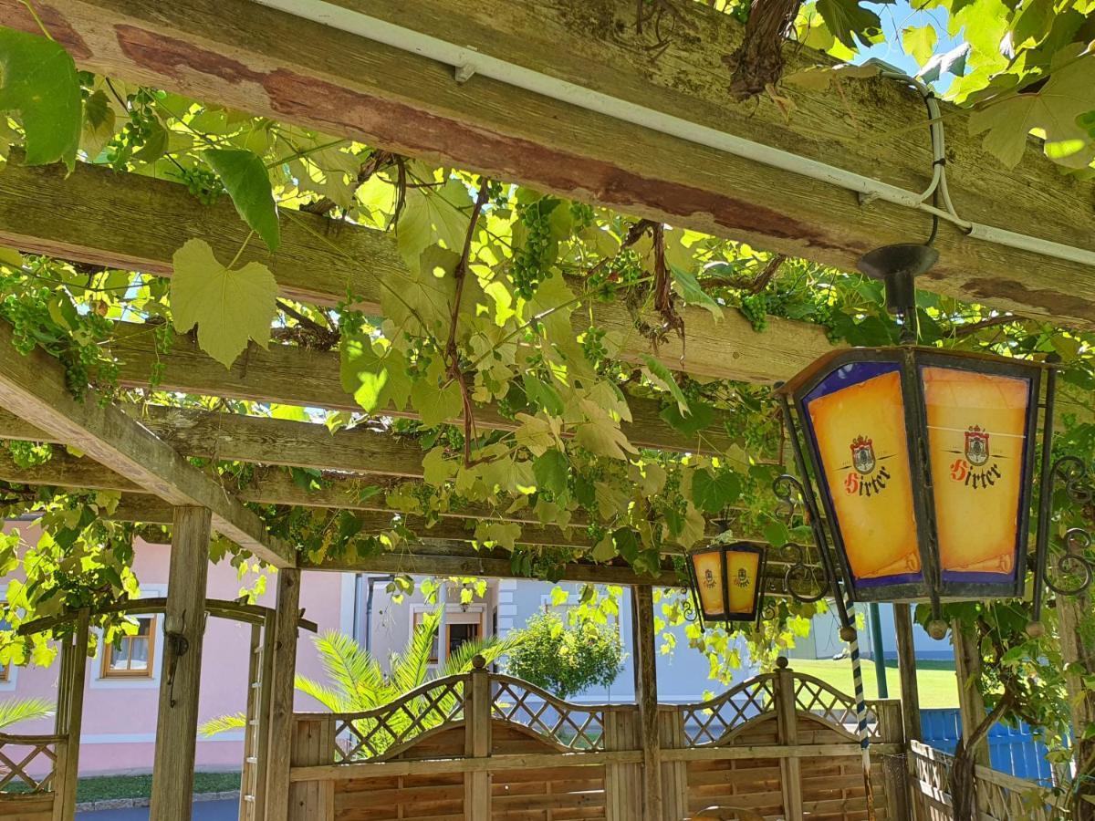 Gasthof Zum Wallner Kalch Bagian luar foto