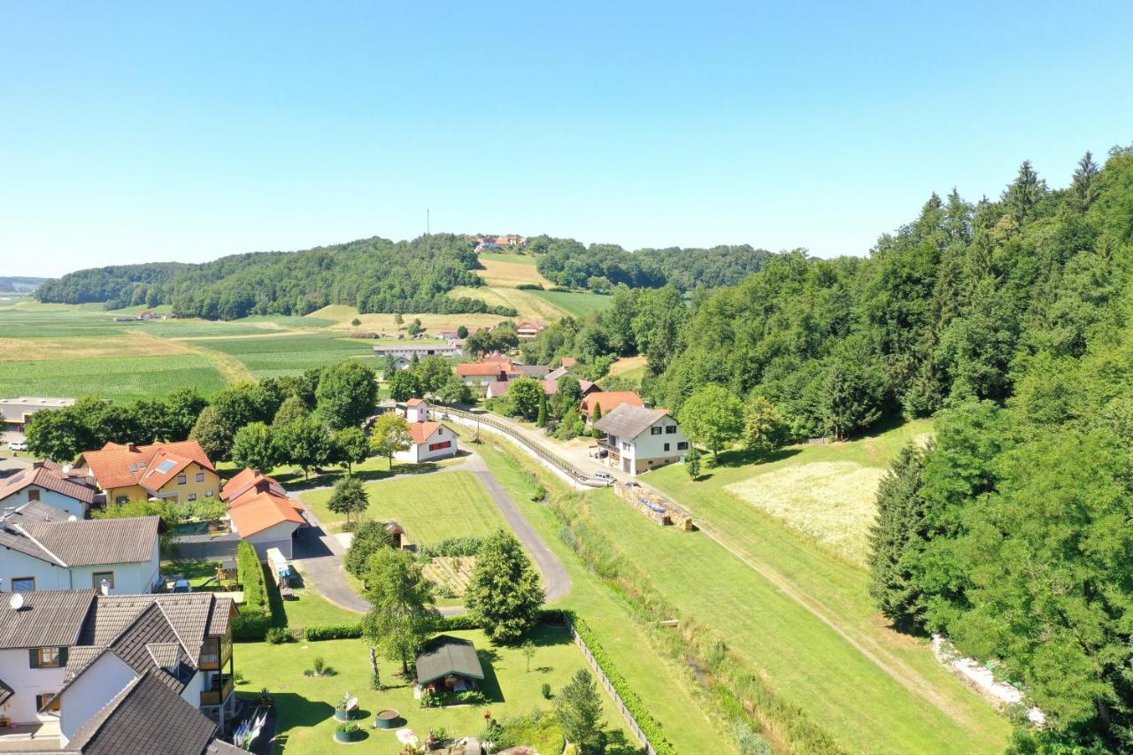 Gasthof Zum Wallner Kalch Bagian luar foto