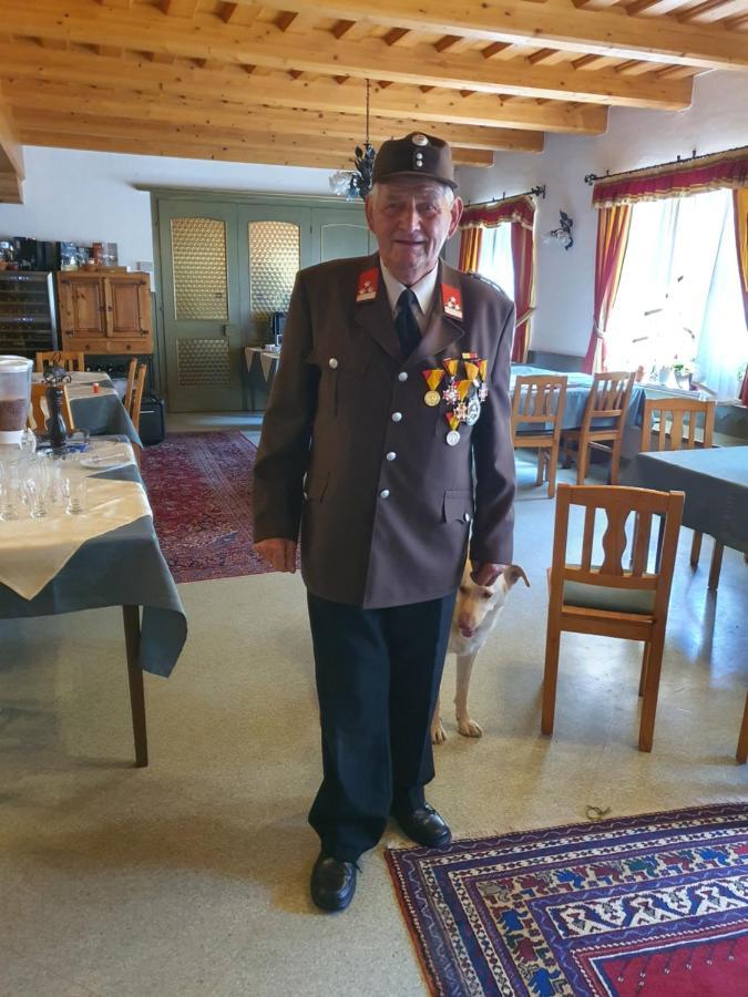 Gasthof Zum Wallner Kalch Bagian luar foto